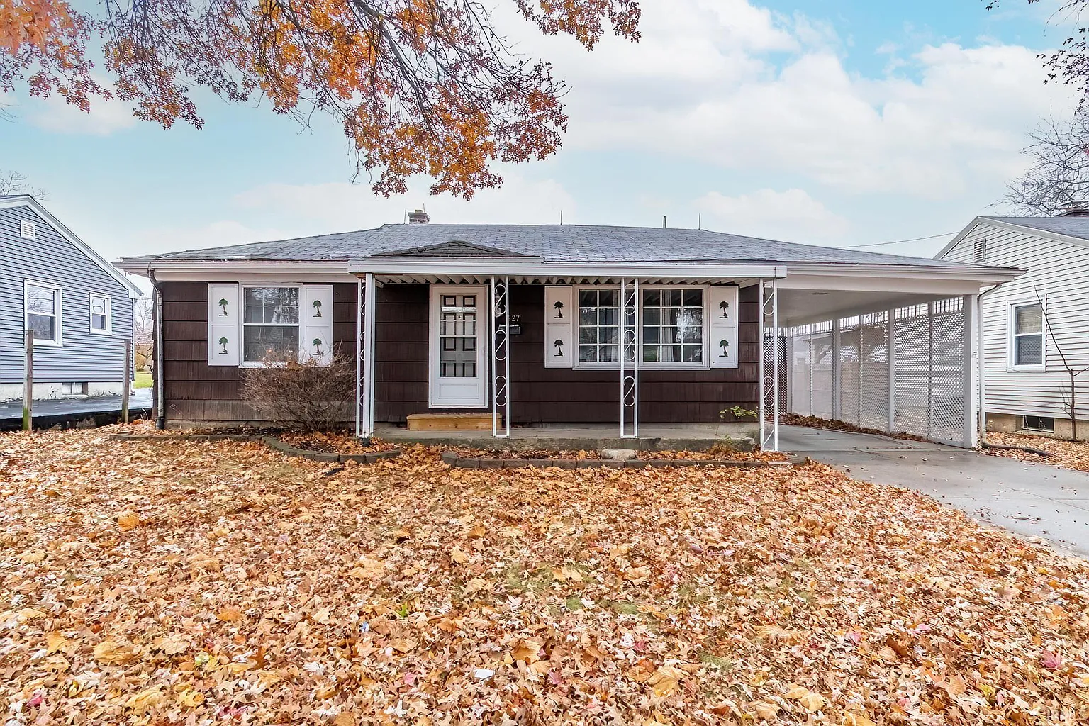 1427 Margaret Ave photo 1