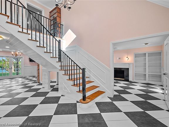 5th image of 80 Bear Point Ln
