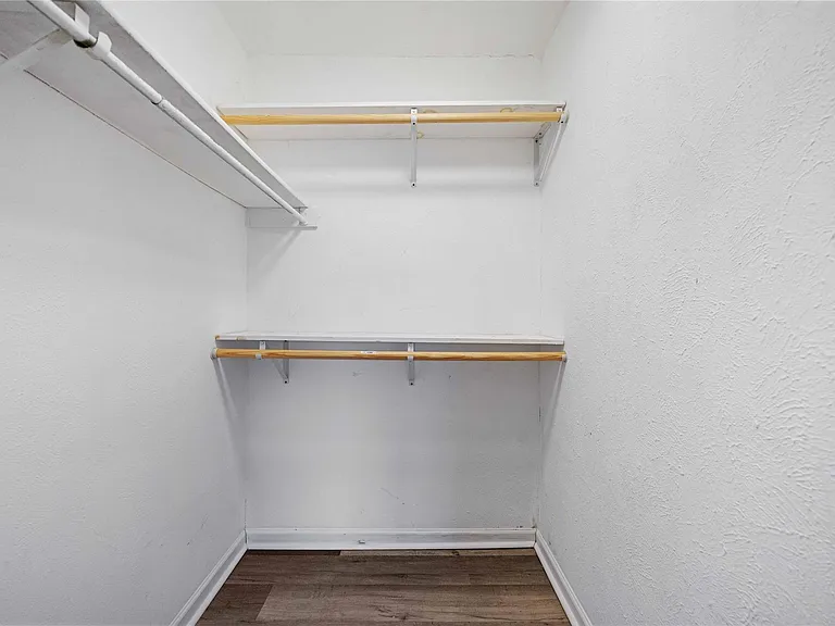 14515 Merry Meadow Dr — Photo 20