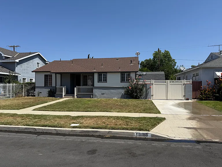 8188 Lesner Ave — Photo 1