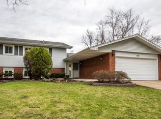 21W136 Briarcliff Rd, Lombard, IL 60148