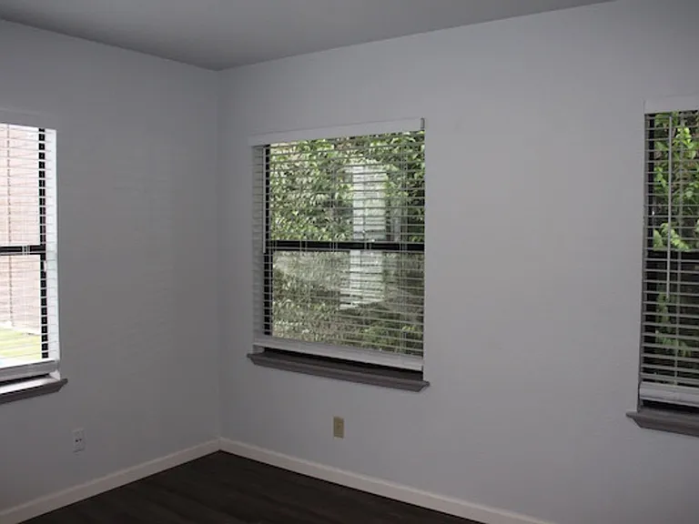 1303 I St — Photo 10