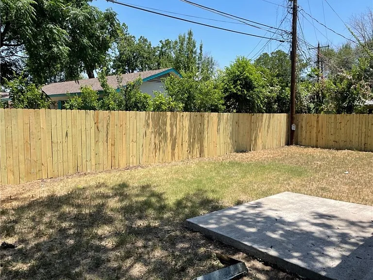 7000 Bryn Mawr Cv — Photo 30