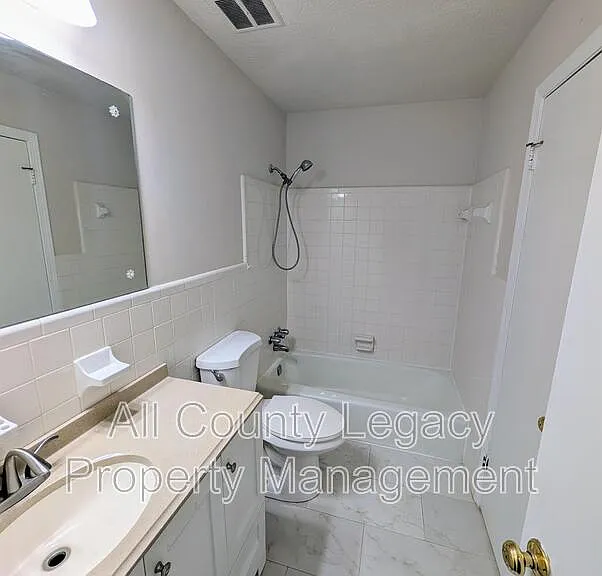 1422 Fairfield Dr SW — Photo 14