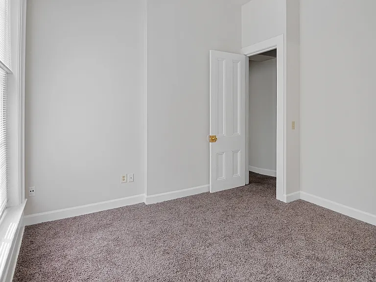 922 S 6th St #5 — Photo 10