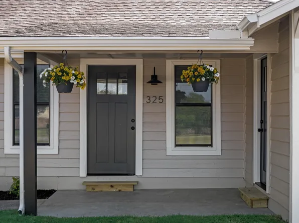 325 Houston St, Cedar Hill, TX 75104