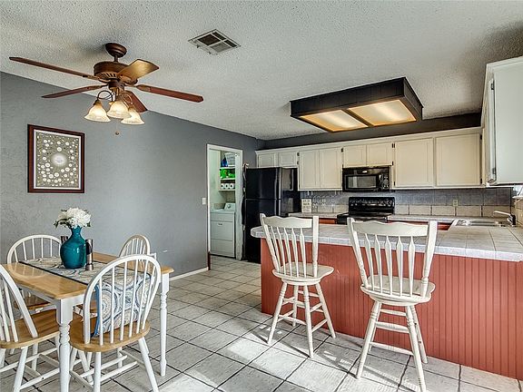 2nd image of 2108 Natchez Dr