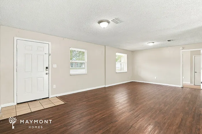 4 bed, 2.0 bath, 1500 sqft, $1,575 — Photo 4
