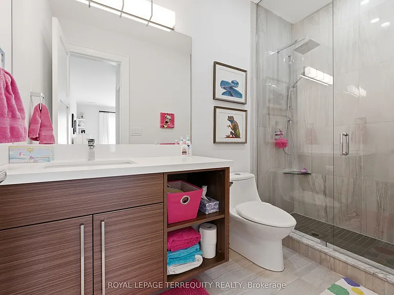 130 Edgecroft Rd — Photo 36