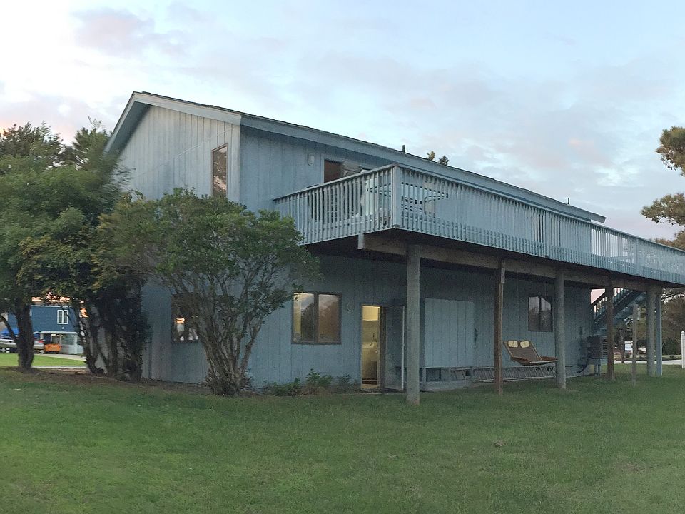 Lion Head - water side view