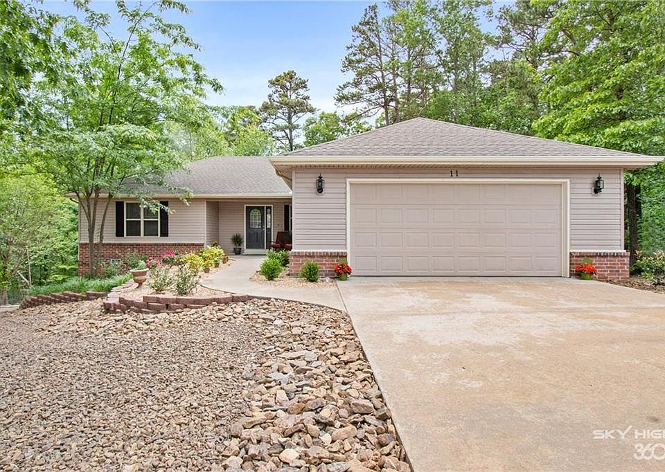 1st image of 11 Winters Ln