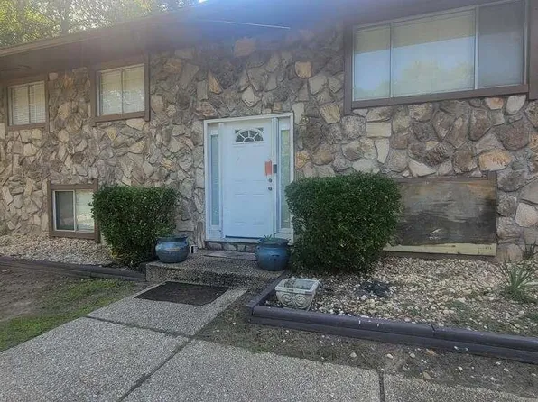1395 Willow Dr, Riverdale, GA 30296
