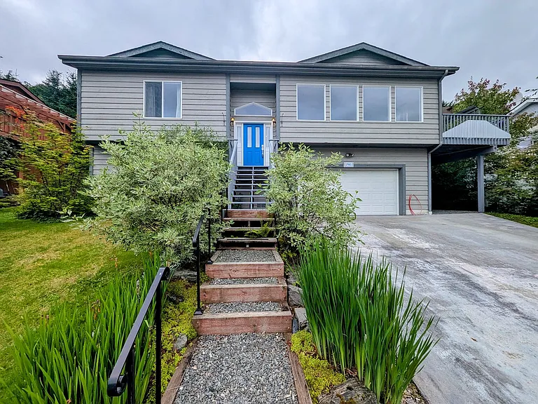2981 Foster Ave — Photo 1