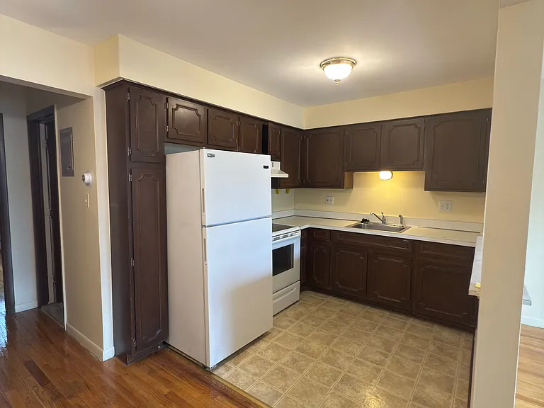 5093 Mansfield Ave — Photo 3