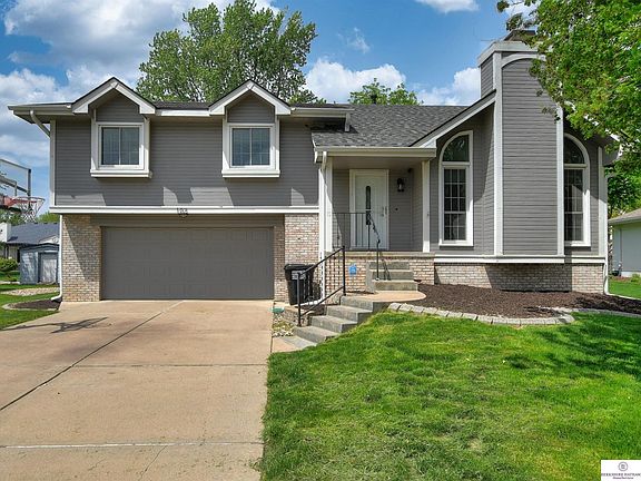 2nd image of 102 Summerset Dr