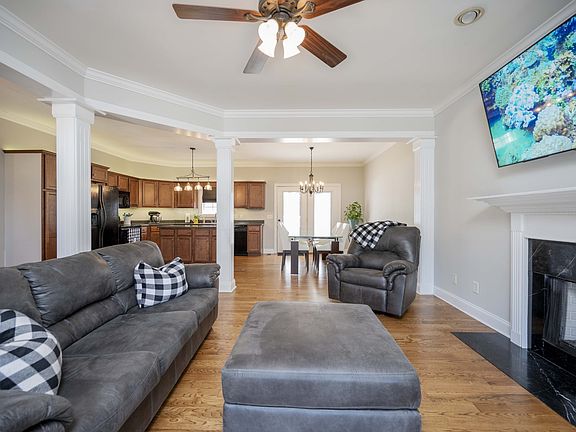 4th image of 57 Dogwood Cir
