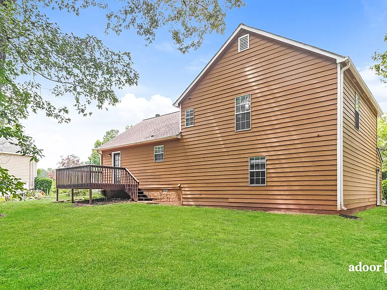 96 Seals Dr — Photo 15