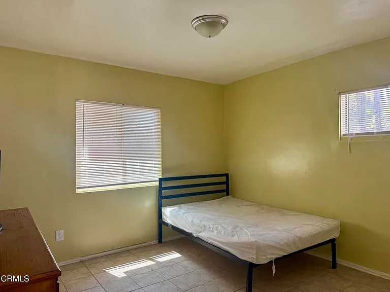15744 1/2 W Saticoy St — Photo 5