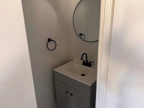 Ground Level 1/2 Bathroom