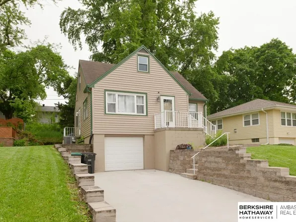 7705 Davis Cir, Omaha, NE 68134