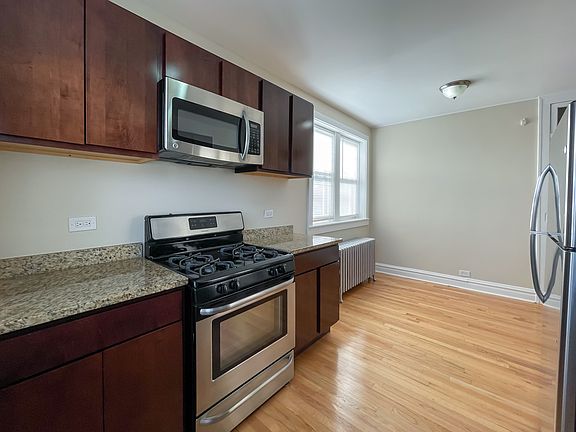4th image of 2641 N Laramie Ave #Cad2c2200