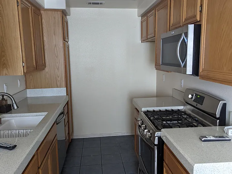 21840 S Vermont Ave #4 — Photo 5