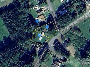 159 Coinjock Canal Rd, Coinjock, NC 27923