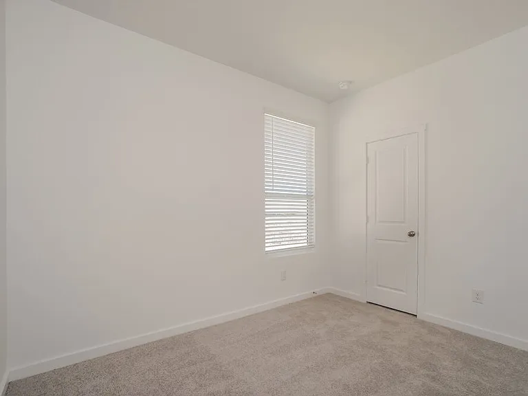 610 Kayden Ct — Photo 13
