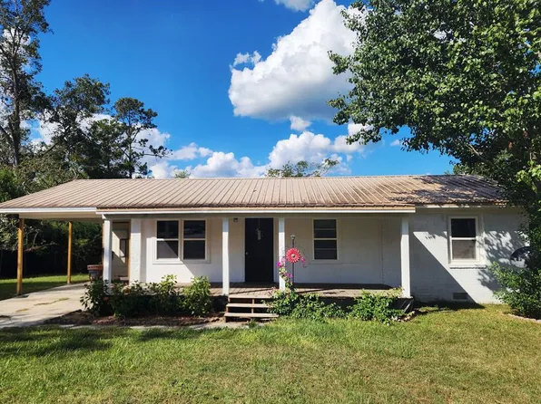 402 Giddens Dr, Nashville, GA 31639