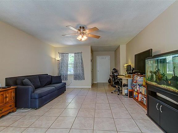 3rd image of 9925 67th St
