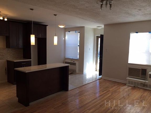 4th image of 10009 Seaview Ave #2FAMILY