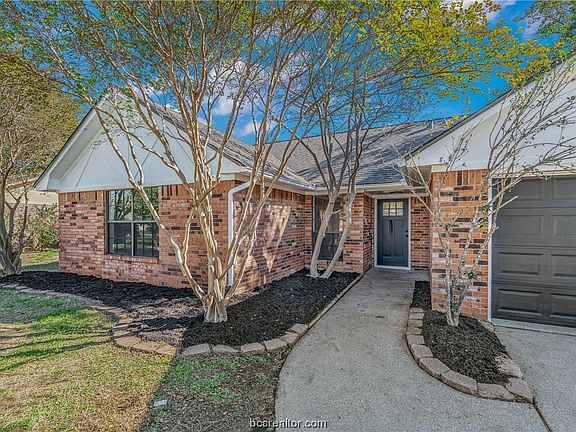 2nd image of 1218 Haley Pl