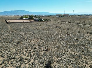 35 10th Ave NE, Rio Rancho, NM 87144