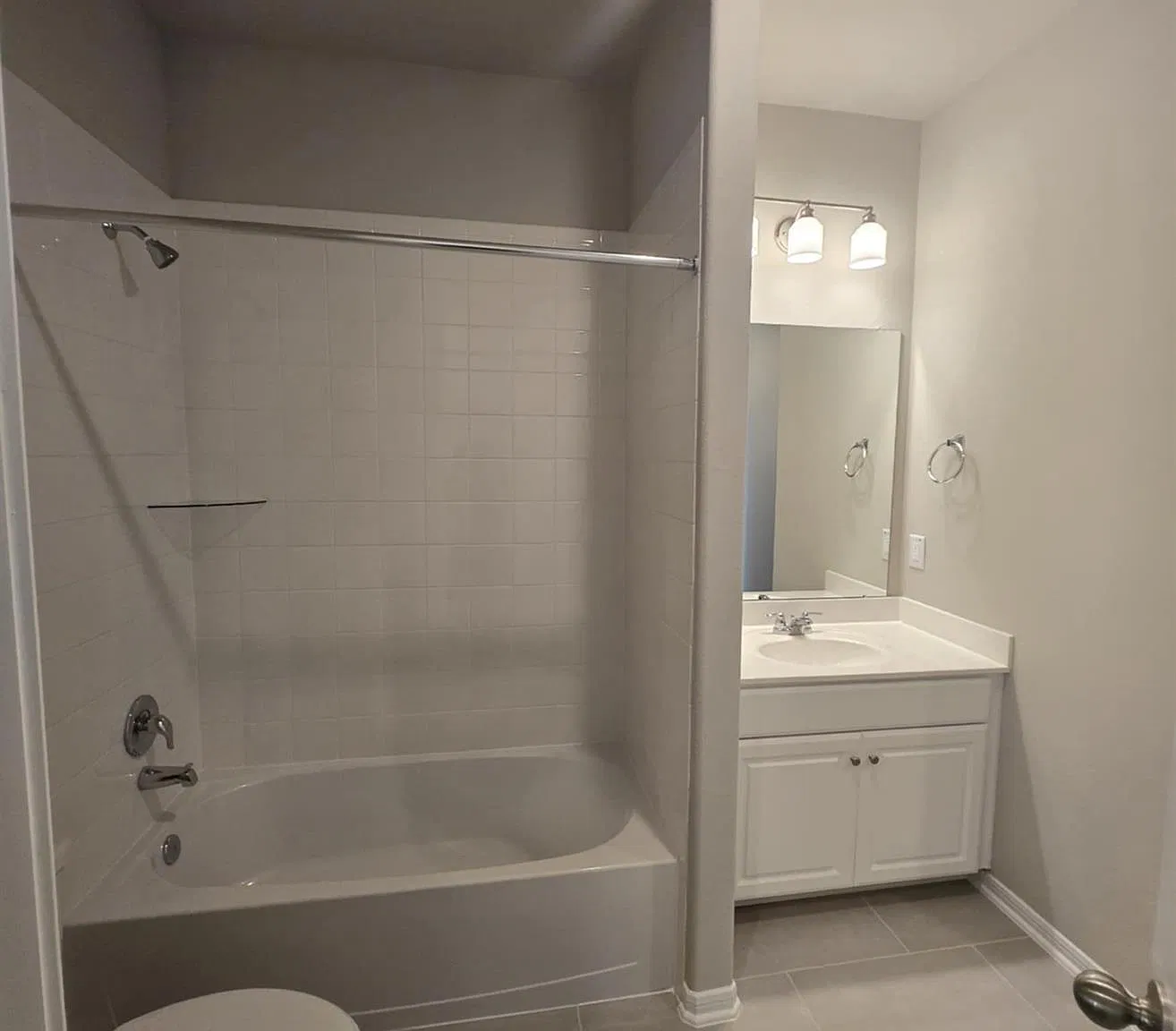 4 bed, 3.0 bath, 1861 sqft, $2,650 — Photo 3