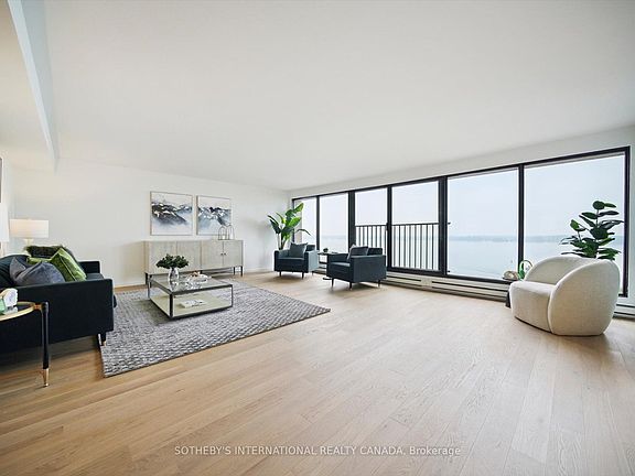 4th image of 65 Harbour Sq #1110