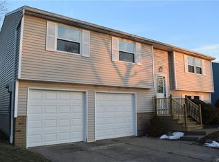 184 Chapel Glen Dr, Hamburg, NY 14075