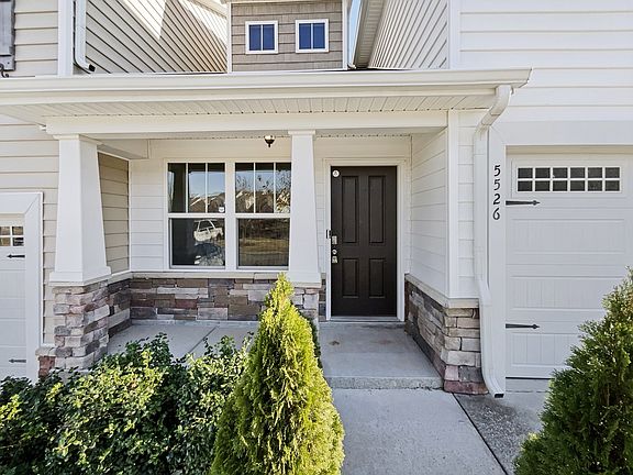 3rd image of 5526 Hamilton Cir