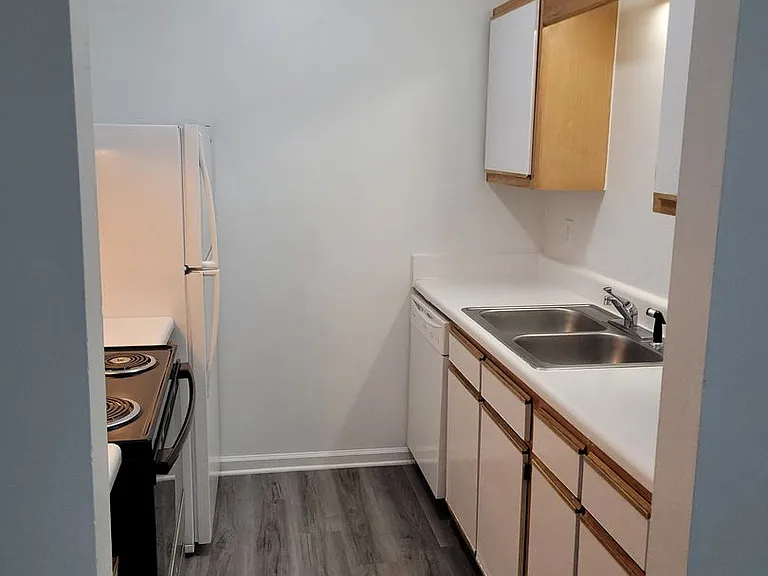 Arlington Apartments — Photo 109