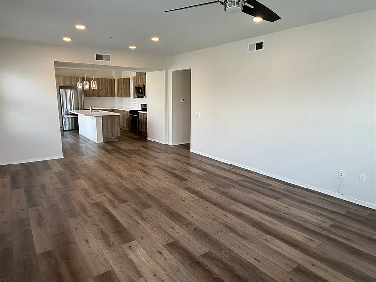 5200 Beachside Ln #113 — Photo 5