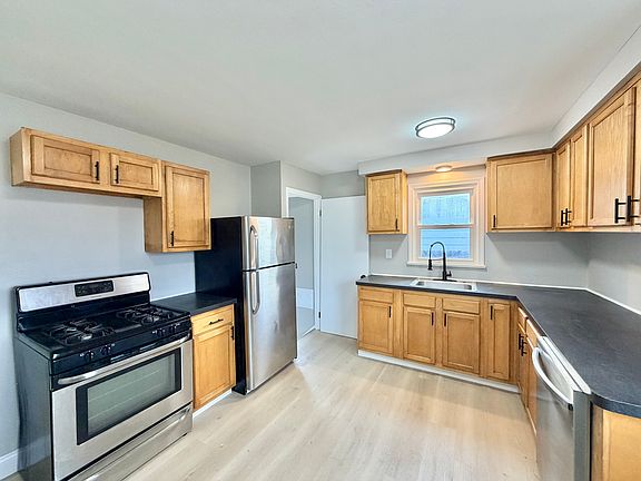 2nd image of 13103 Woodward Blvd