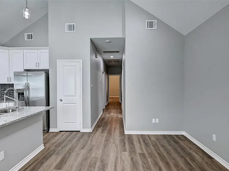 8695 Sassafras St — Photo 15