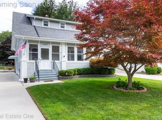 21903 Elmway St, Clinton Township, MI 48035