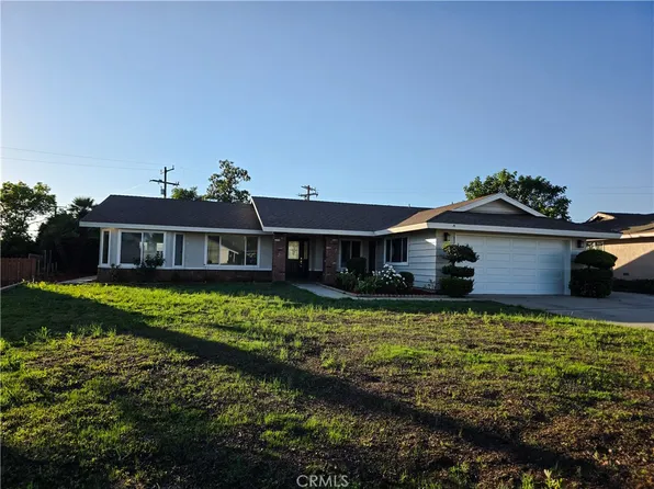318 Sandalwood Dr, Calimesa, CA 92320