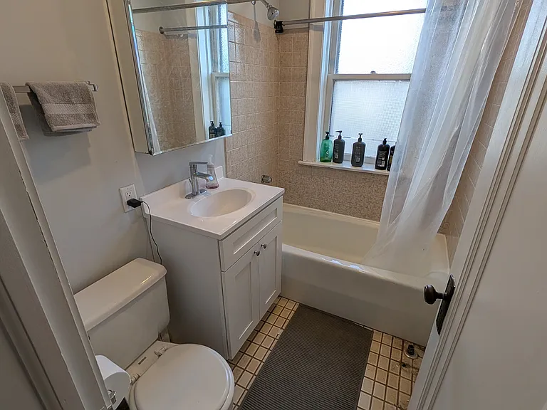 1616 W Cornelia Ave #3 — Photo 7
