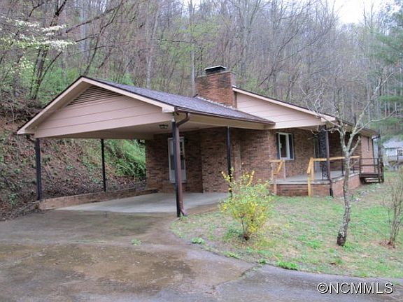 4th image of 406 Mountain View Dr