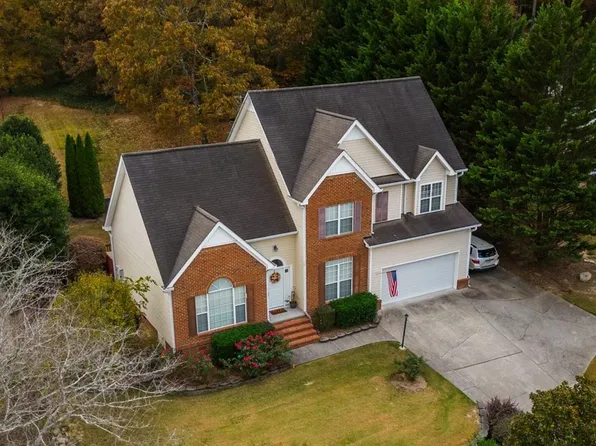 3217 Leona Dr, Rocky Face, GA 30740