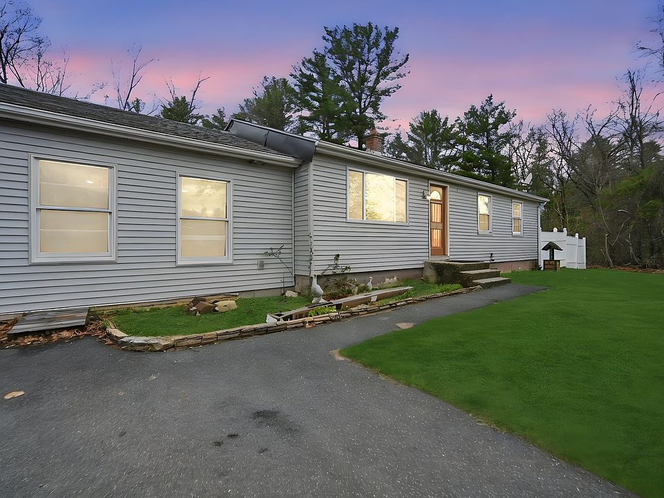 1st image of 71 Sun Valley Rd