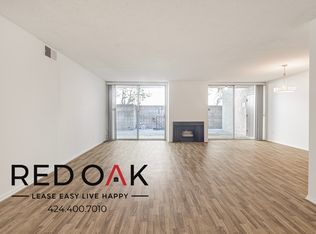 7245 1/4 W Hillside Ave #221, Los Angeles, CA 90046