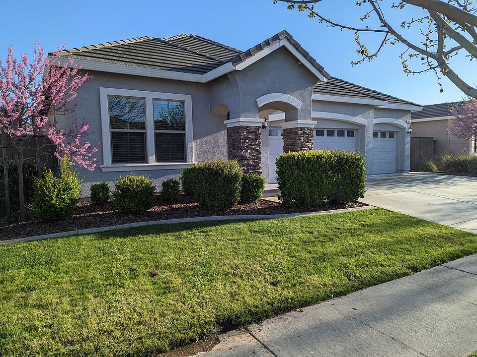 1st image of 3064 Oak Trail Way