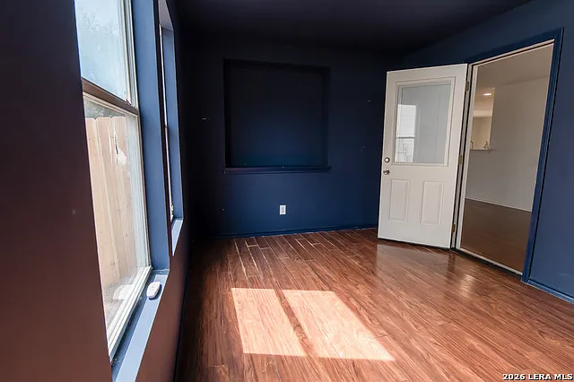 655 Northlake Dr — Photo 17